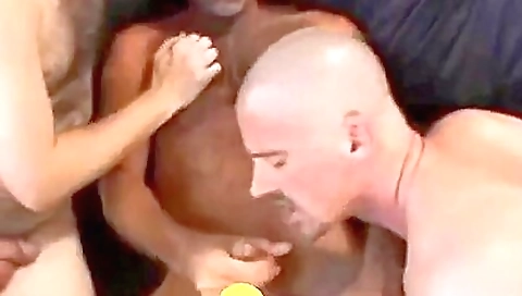 Two women and a big dildo in the car doing good threesome
