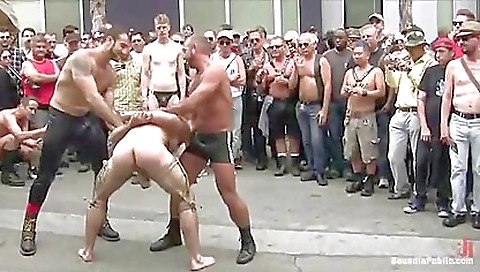 Bdsf group of guys is going to get fucked together